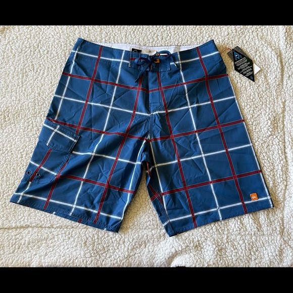 Quiksilver Men's Waterman Board shorts - Picture 2 of 9